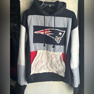 Custom New England Patriots Hoodie. Sz Large. Be Superbowl Ready!
